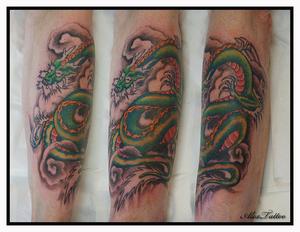 Avant-bras dragon oriental