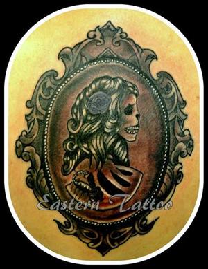 Photo de camé, skull, tatouage réalisé par Eastern Tattoo
