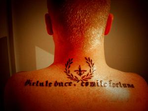 Photo de Devise de Lyon, tatouage, laurier