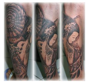 Photo de Geisha asiatique noir et gris, réaliste, geisha réalisé par Bodygraphic