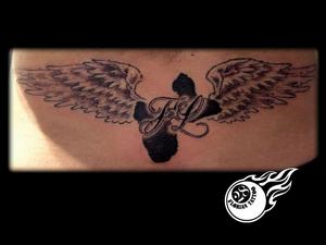 Guadeloupe ailes et initiales