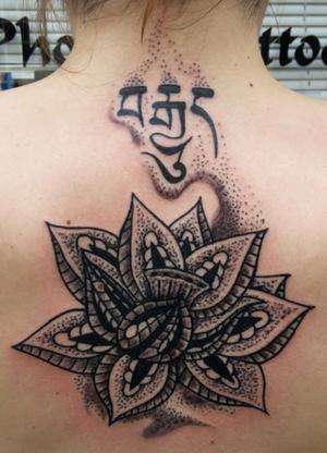 lotus noir et gris