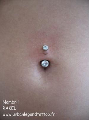 Piercing au nombril