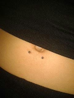 Piercing Surface au ventre