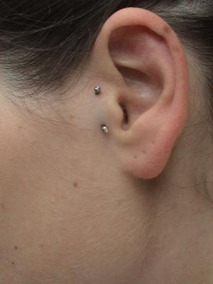 piercing surface tragus
