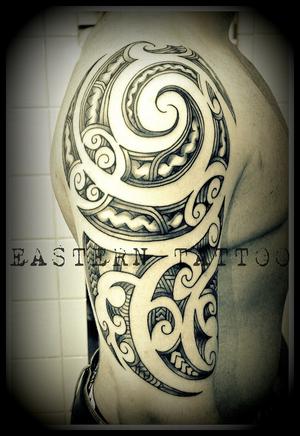 Photo de Polynésien, polynésien, tatouage réalisé par Eastern Tattoo