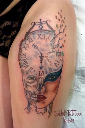 portrait femme - horloge
