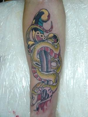 serpent et poignard old school