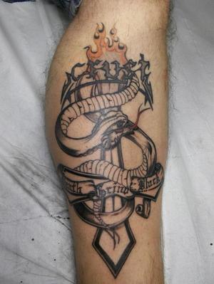 Serpent sur croix