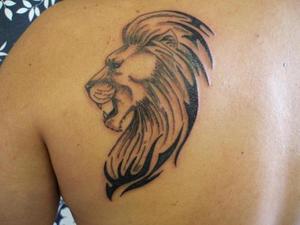 Tête de lion tribal