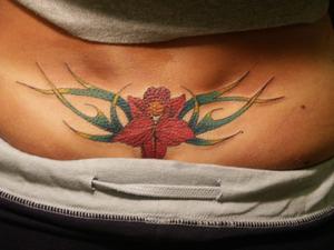 tribal coloré avec orchidée