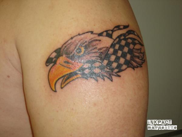 Photo de Aigle et drapeau, oiseau, aigle réalisé par Inkpact tattoo piercing