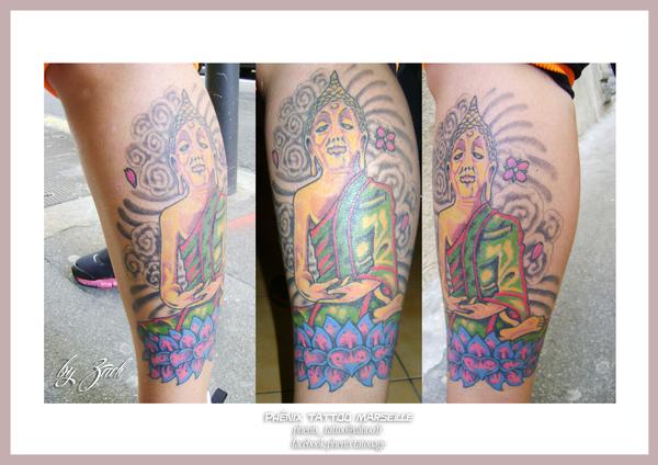 Photo de Bouddah, couleur, lotus réalisé par Phénix Tattoo