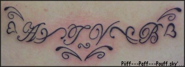 Calligraphie lettre et coeur
