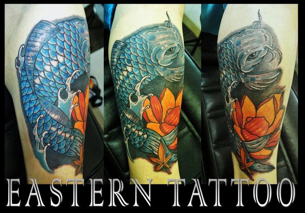 Photo de Carpe Koï, japonais, tatouage réalisé par Eastern Tattoo