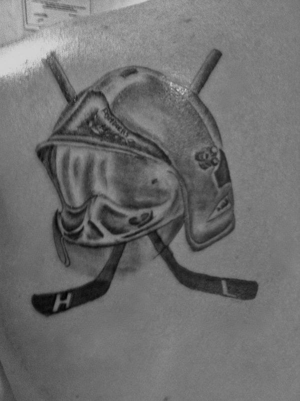 Photo de Casque pompier, pompier, casque réalisé par Azae Tattoo
