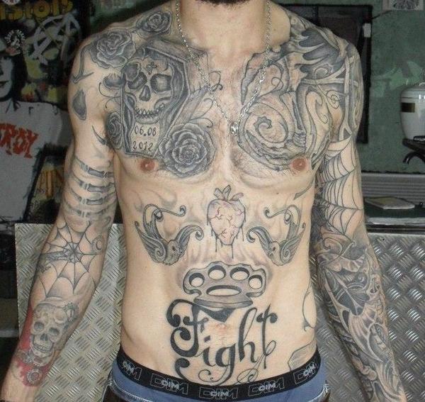Photo de chicanos style, tatouage, chicanos style old school réalisé par Black-Art Tattoo