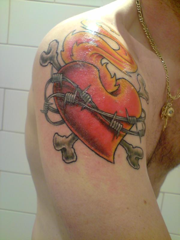 Photo de coeur barbelé old school, coeur, tatouage