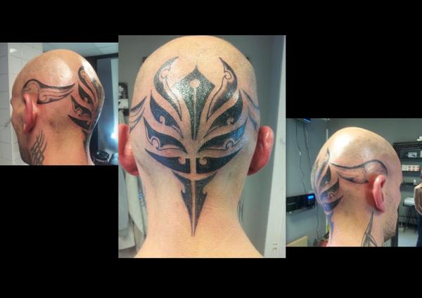 Photo de Crâne tatoué, casque, tatouage