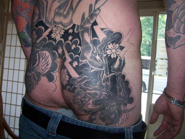 Tatouage réalisé par Haamiah Tattoo Family