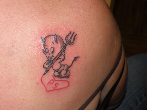 Tatouage réalisé par Hellsasstattoo