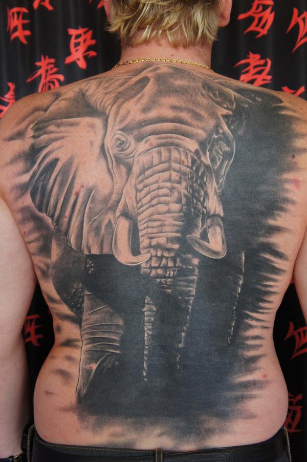 Tatouage réalisé par Crazy Needles