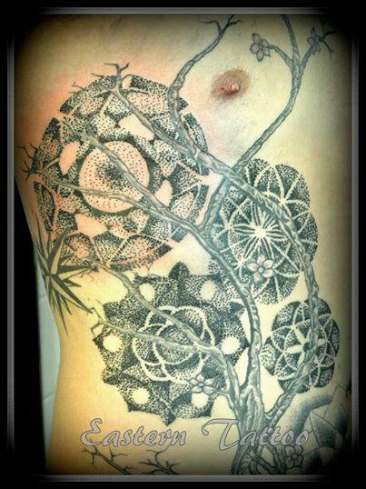 Photo de Dotwork, tatouage, inclassable réalisé par Eastern Tattoo