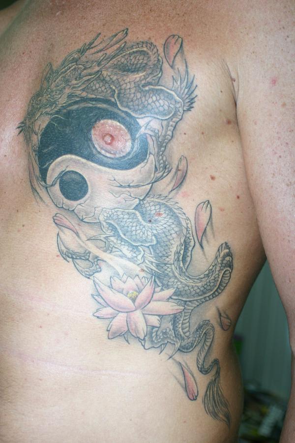 dragon oriental  yin yang