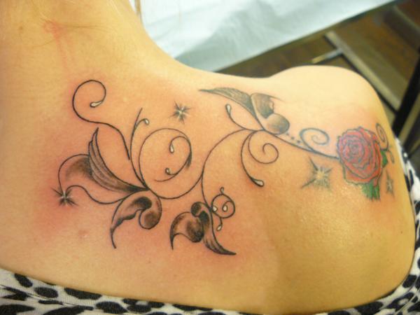 Tatouage réalisé par Ink and Nails