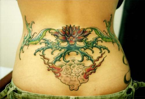 Fleur hibiscus tribal couleur
