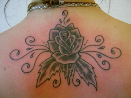 Fleur Rose  old school et frise noir et blanc