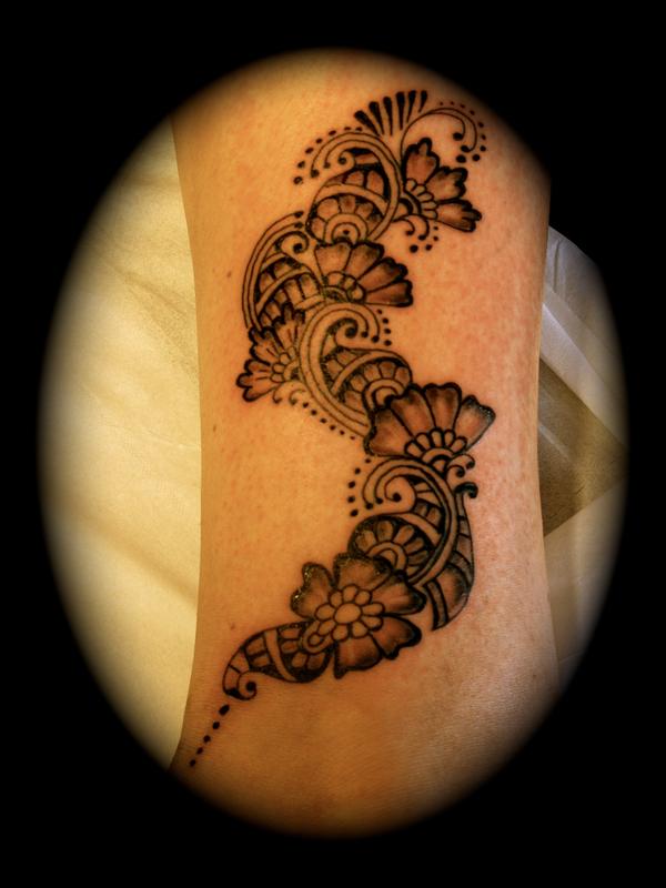 Fleurs Style Mehendi
