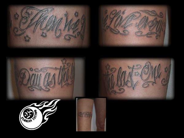 Photo de Lettrage chicano, lettrage, tatouage réalisé par Florian Tattoo