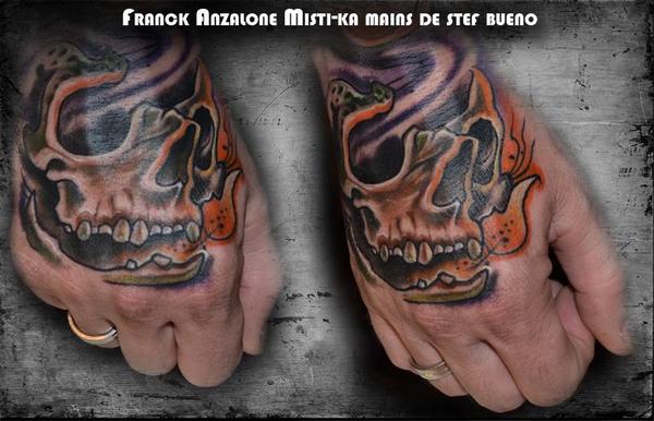 Mains Couleur