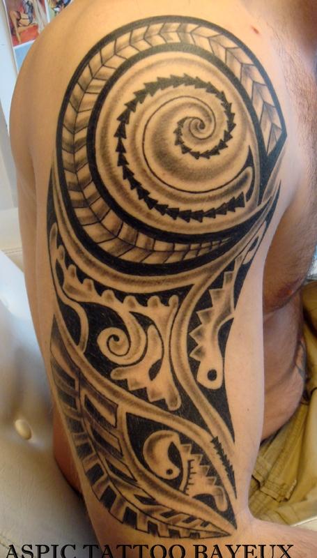 manchette polynesienne