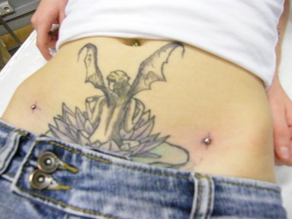 Photo de microdermal, implant, implant, microdermal réalisé par Tattoos passion