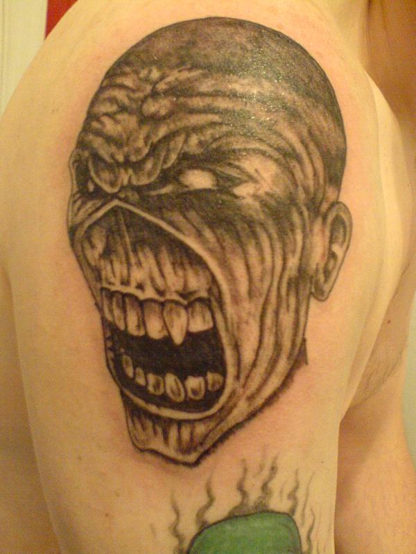 Photo de monstre, hardcore, monstre réalisé par Jeanjean Tatouage