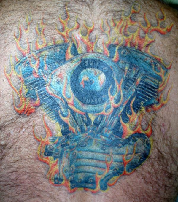 moteur harley en flamme