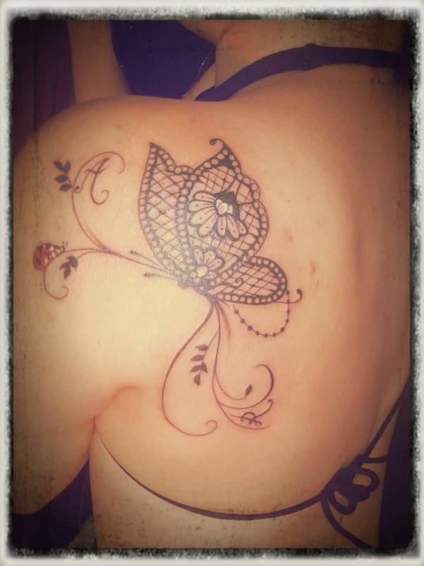 Photo de papillon dentelle, papillon, tatouage réalisé par Alextattoo