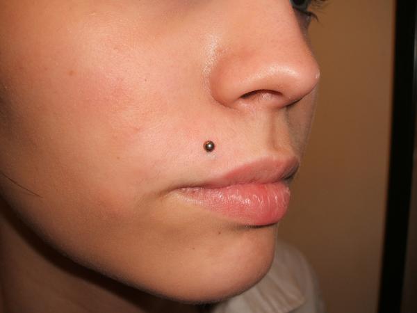 Photo de Piercing madonna, piercing, madonna réalisé par A m'aime la peau