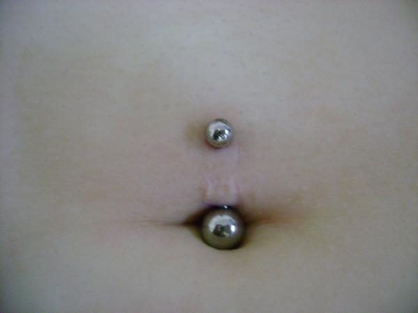 Photo de Piercing, nombril, piercing, nombril réalisé par Tattoos passion