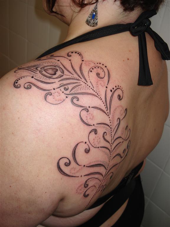 Photo de Plume Paon Art Nouveau, fleurs, plume réalisé par Ink'Side