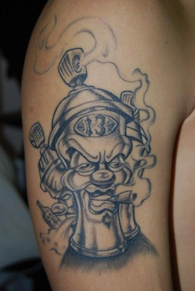 Photo de Pompe incendie chicanos, tatouage, chicanos réalisé par Tattoo Passion