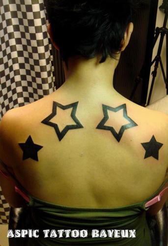 Photo de quatres etoiles, noir, étoiles réalisé par Aspic  Tattoo