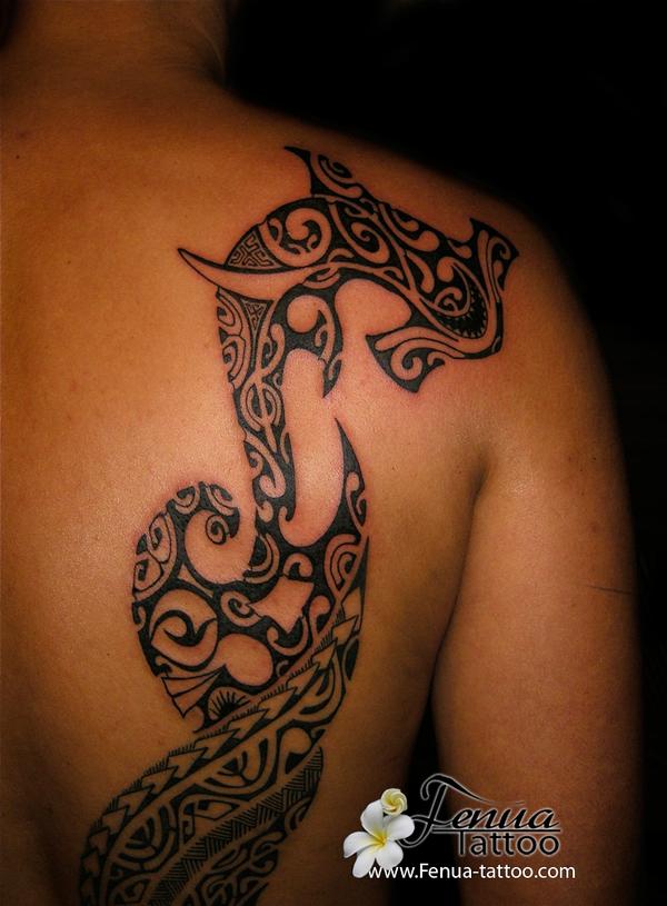 Photo de Requin tiki, tribal, requin réalisé par Tahiti tattoo