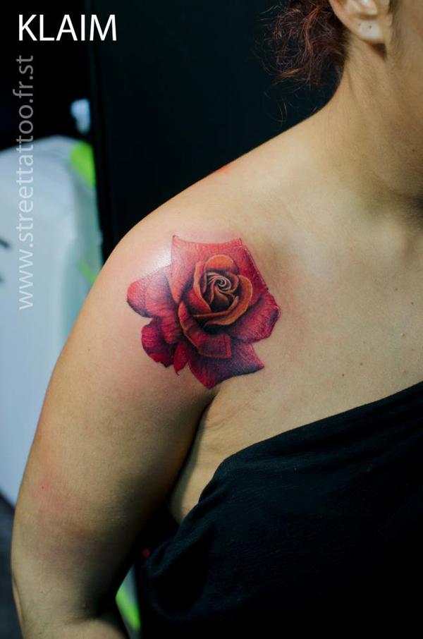 Photo de rose, réaliste, rose réalisé par Street Tattoo
