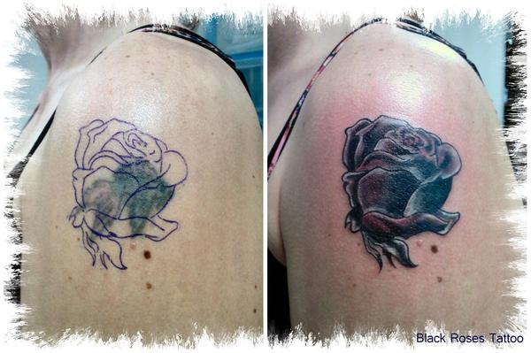 Photo de Rose noire, recouvrement, rose réalisé par Black Roses Tattoo