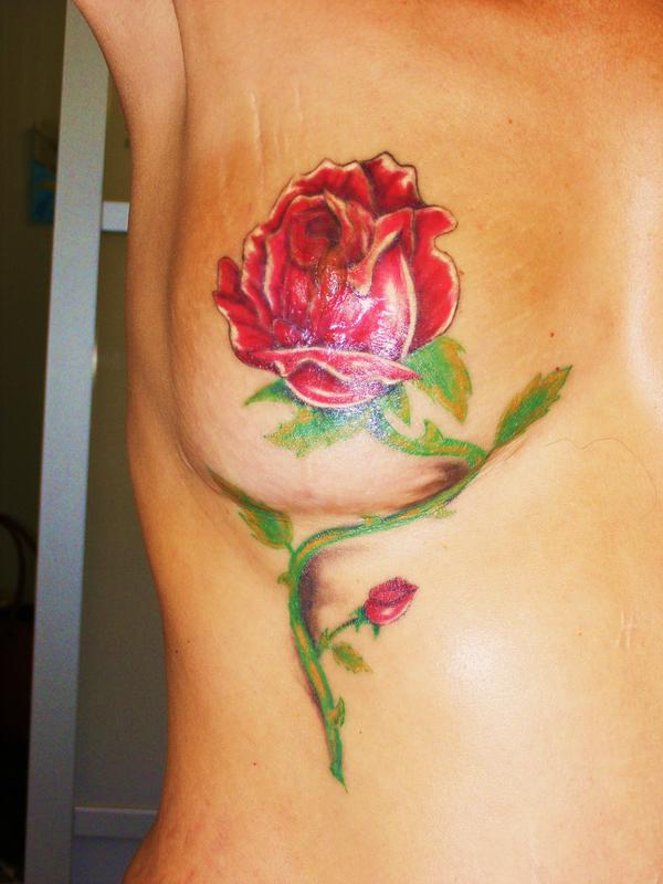 Photo de Rose rouge, fleurs, tatouage réalisé par Eastern Tattoo