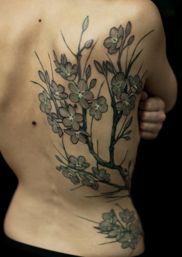 Photo de Sakura (Goran Ivic), noir et gris, japonais réalisé par Anomaly Tatouage
