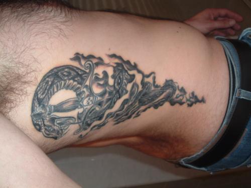 Serpent et poignard